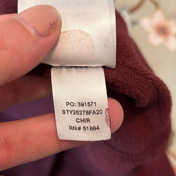Patagonia Micro D 1/4-Zip Fleece in Maroon Size Medium - Picture 8 of 8